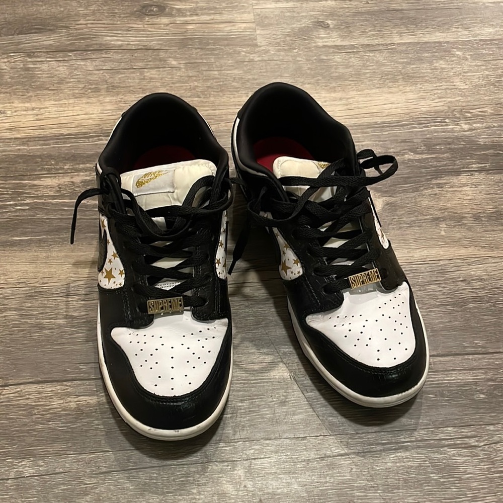 Dunks Supreme